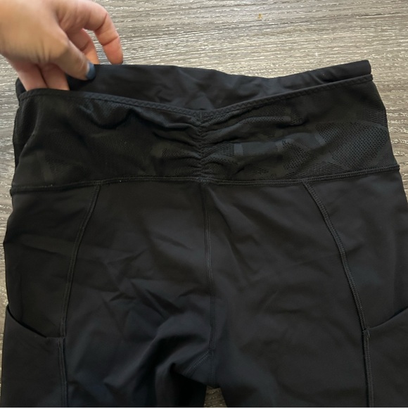 Lululemon leggings - size 6 but fit like a 4 - mesh detail and scrunch on back - Picture 3 of 4